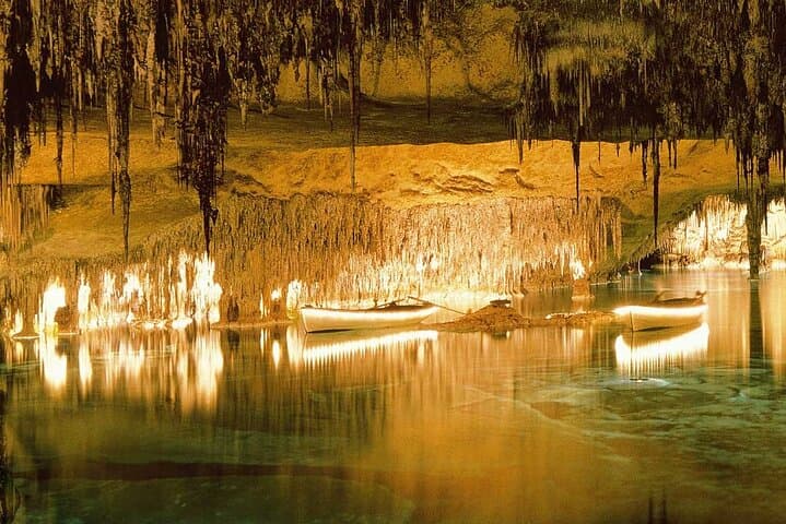 Half-Day Tour to the Caves of Drach — Underground Concert & Lake Martel photo 4
