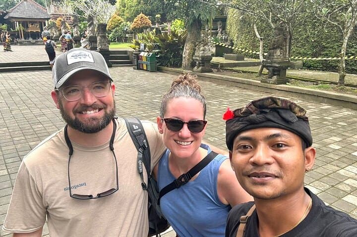 Ubud Rice Terraces & Jungle Swing: Private Full-Day Tour to Tegalalang, Gunung Kawi & Tegenungan photo 3