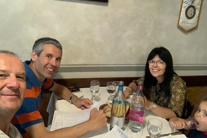 Milan Street Food Walking Tour — Brera & Duomo Tastings photo 1