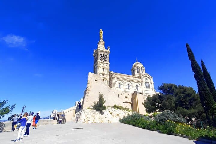 Explore Marseille in 4 Hours: Guided Walking Tour of Le Panier, Notre-Dame de la Garde & Vallon des Auffes photo 5