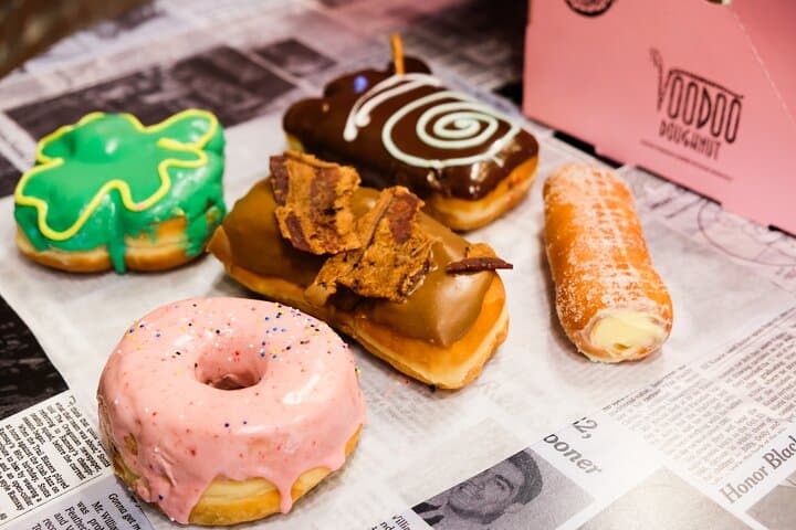 Chicago West Loop Donut Walking Tour — Do-Rite, Voodoo & Sawada Coffee