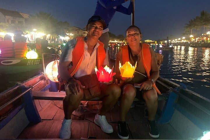 Marble Mountain & Hoi An Day Tour: Pagodas, Caves and Lantern-Lit Boat Ride photo 2