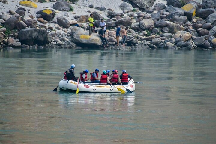 Rishikesh River Rafting: Kaudiyala to NIM Beach — 34 km Whitewater Journey photo 6