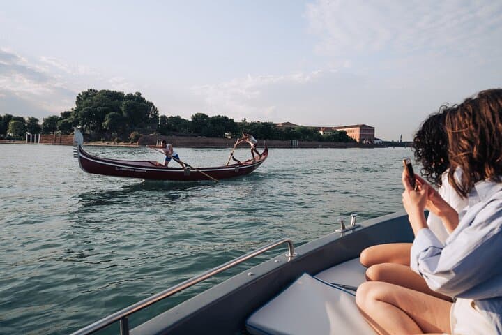 Sunset Boat Tour of the Northern Venice Lagoon with Aperitif photo 4