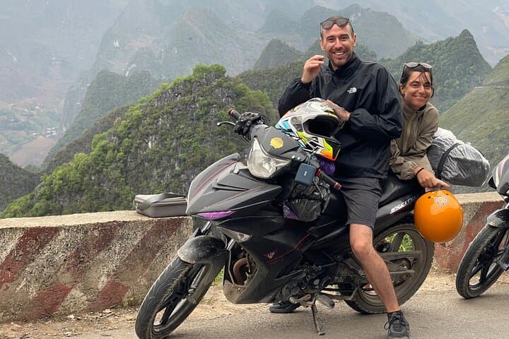 Ha Giang Loop 4-Day Adventure: Ma Pi Leng, Dong Van & Nho Que River