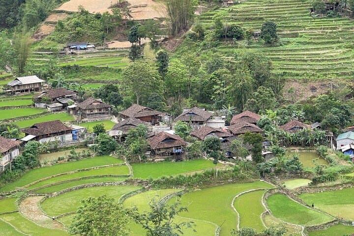 Ha Giang Loop 4-Day Adventure: Ma Pi Leng, Dong Van & Nho Que River photo 3