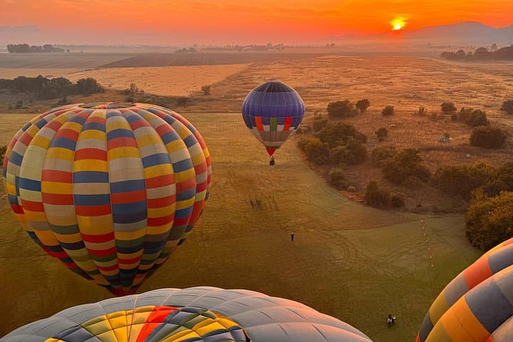 Sunrise Hot Air Balloon Over Magalies Valley — Johannesburg Launch photo 2