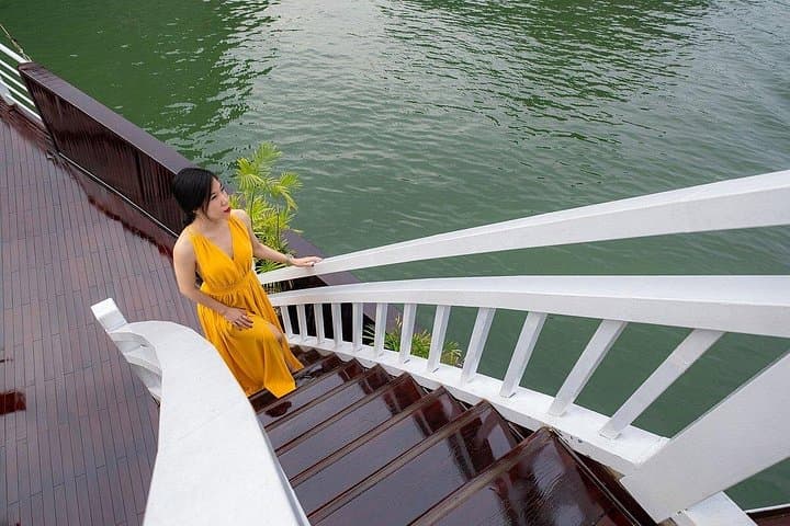Ha Long Bay 2-Day Cruise: Luon Cave, Titop Island & Sung Sot Explorer photo 4