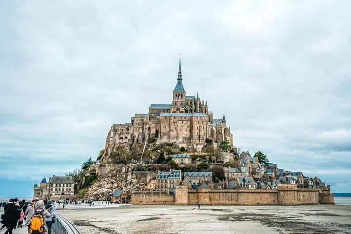 Discover Normandy: Omaha Beach Tours and Cider Flavors