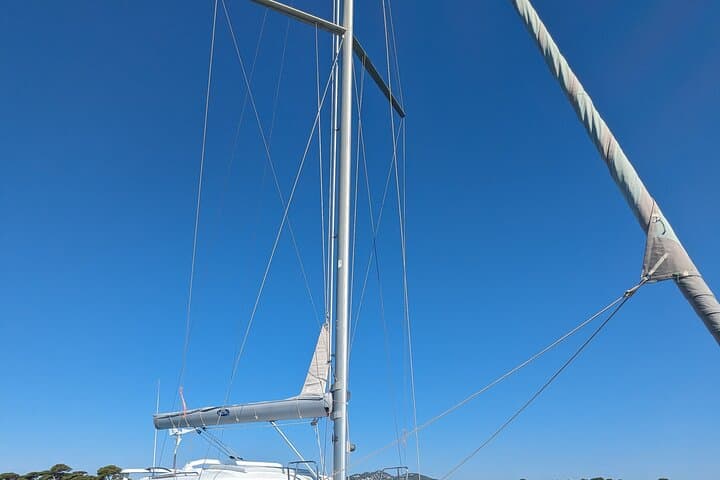 Sail to Porquerolles: Day Trip with Lunch Aboard a Classic Sailboat photo 5
