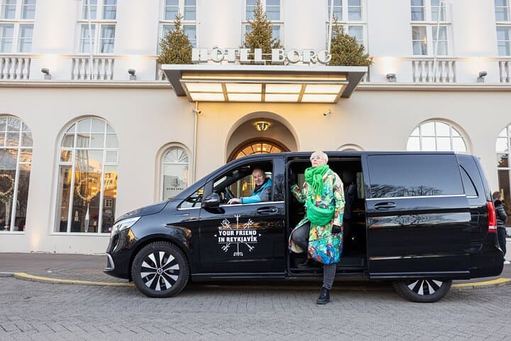 Private 5-Hour Keflavik Transfer and Reykjavik Highlights Tour