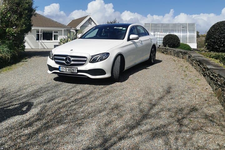 Killarney to Dublin Private Luxury Chauffeur Transfer — Scenic Door-to-Door Drive photo 1