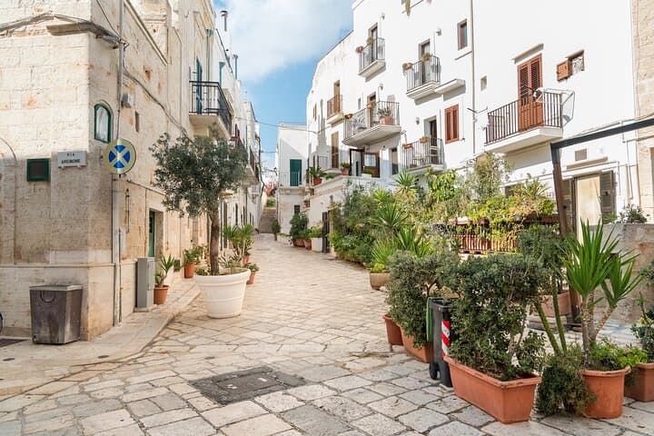 Polignano Family Explorer: Guided Coastal Walking Tour in Polignano a Mare photo 4