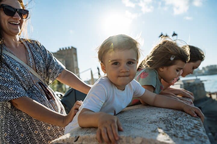 Polignano Family Explorer: Guided Coastal Walking Tour in Polignano a Mare