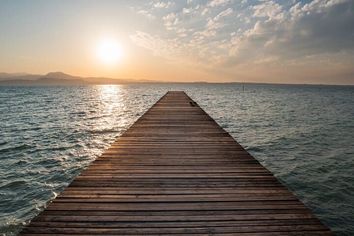 Private Family Walking Tour of Sirmione: Scaligero Castle, Grotte di Catullo & Jamaica Beach photo 6