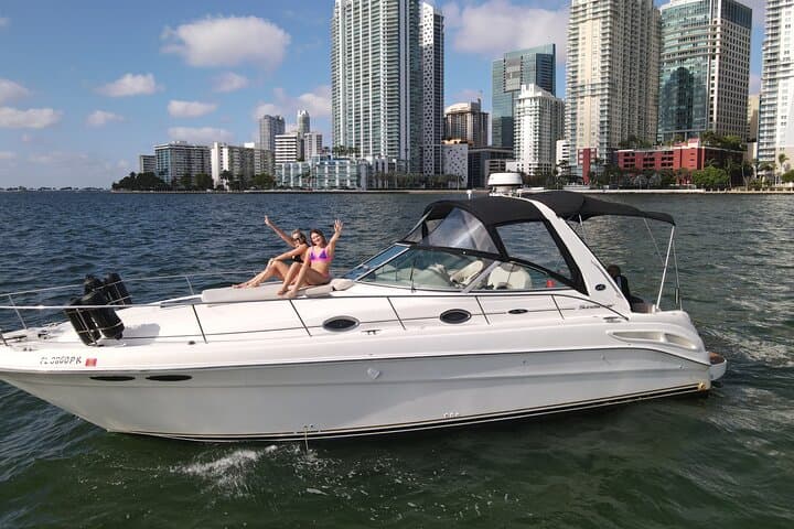 Private 37ft Yacht Rental in Miami — Biscayne Bay Charters for Groups