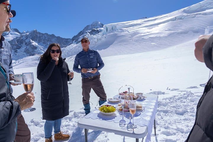 Helicopter Picnic Among the Peaks: Franz Josef Glacier Scenic Charter photo 2