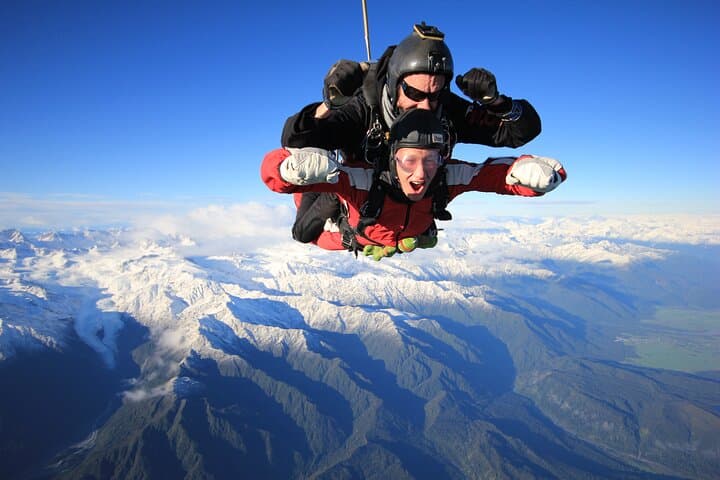 Tasman Glacier Helicopter Landing and 13,000ft Skydive Combo photo 3