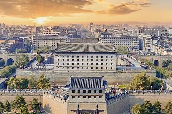 Xi'an Terracotta Warriors & Ancient City: 2-Day Highlights Tour photo 3