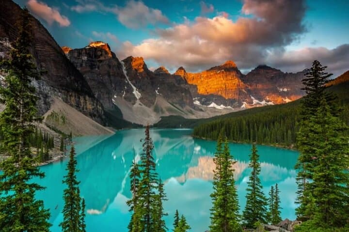 Exploring Moraine Lake & Lake Louise: Morning and Sunset Tours from Banff and Canmore photo 5