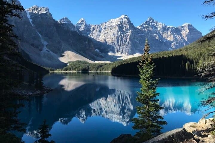 Exploring Moraine Lake & Lake Louise: Morning and Sunset Tours from Banff and Canmore photo 3