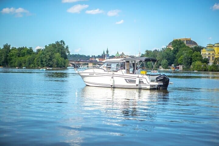Prague Private Speedboat Cruise on the Vltava — Prosecco & City Sights photo 4