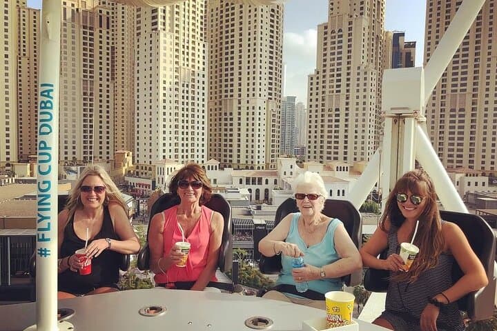 flying-cup-dubai-ultimate-mid-air-dining-experience photo 2