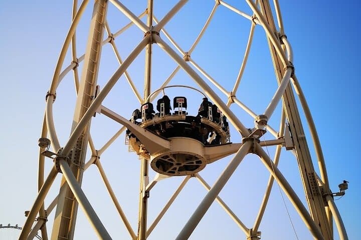 flying-cup-dubai-ultimate-mid-air-dining-experience photo 5