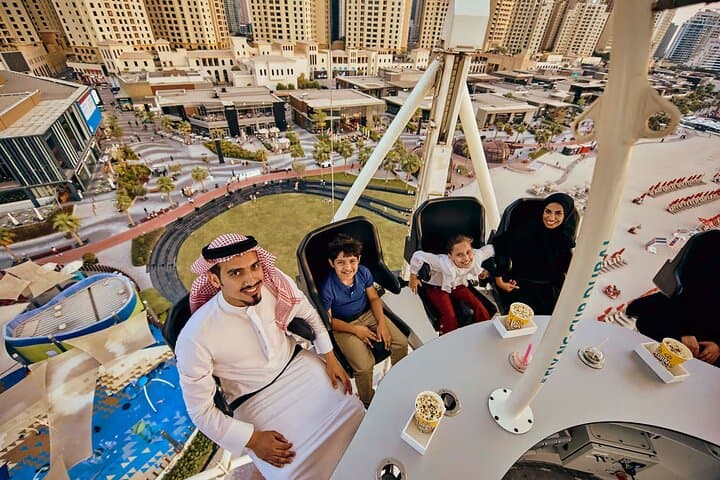 flying-cup-dubai-ultimate-mid-air-dining-experience