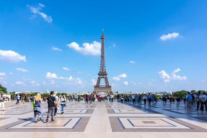 Paris Insider Small-Group Tour with Seine Sightseeing Cruise photo 4