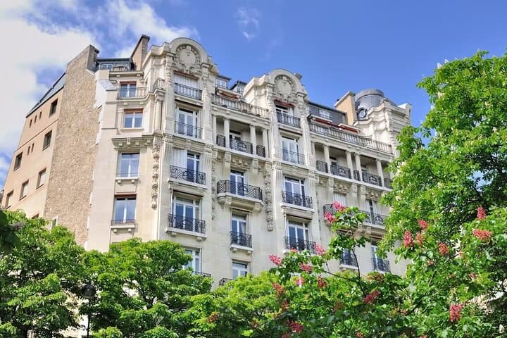 Paris Insider Small-Group Tour with Seine Sightseeing Cruise photo 3