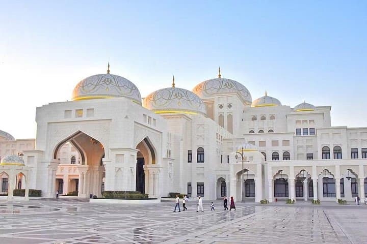 Abu Dhabi guided tour: Qasr Al Watan & Qasr Al Hosn with local lunch photo 1