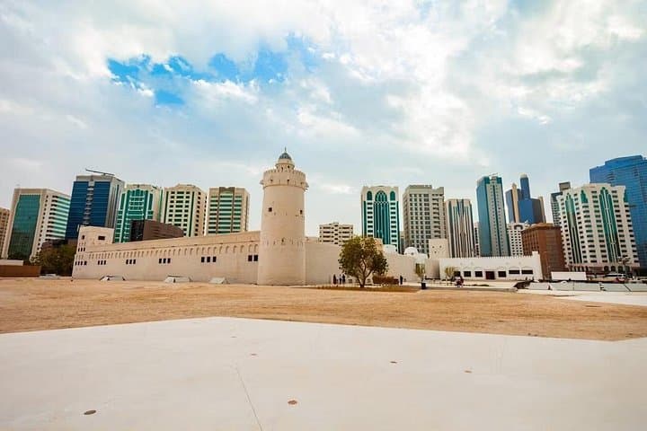 Abu Dhabi guided tour: Qasr Al Watan & Qasr Al Hosn with local lunch photo 3