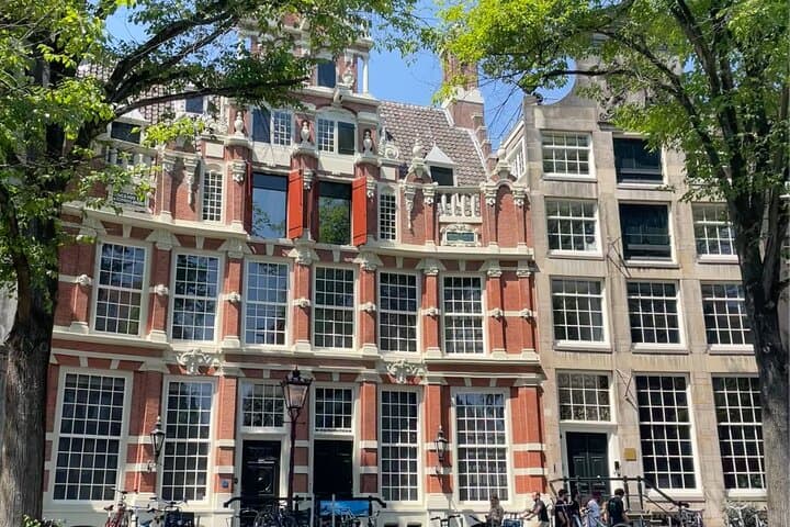 Amsterdam Highlights Walking Tour — Dam Square, Jordaan & Red Light District photo 4
