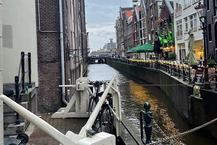Amsterdam Highlights Walking Tour — Dam Square, Jordaan & Red Light District photo 6