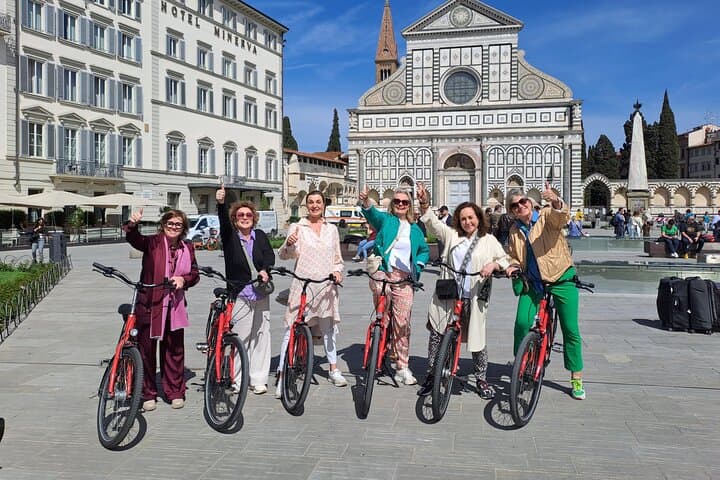 Florence Bike Tour Highlights: Ponte Vecchio, Duomo & Arno River in 3 Hours photo 2
