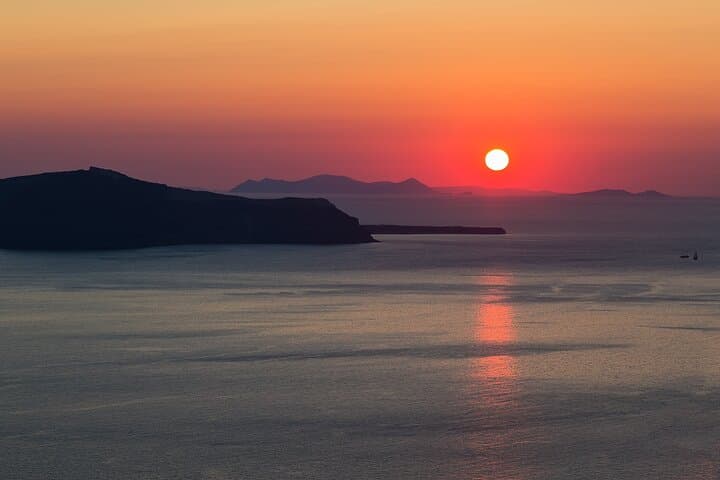Sunset Sail to Santorini Volcano, Hot Springs & Caldera Cruise photo 4