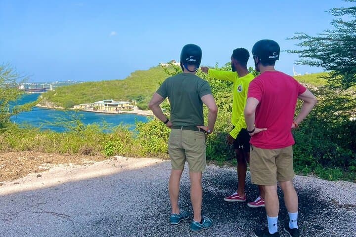 E-Bike Downtown Curaçao: Guided Ride from Punda to Otrobanda