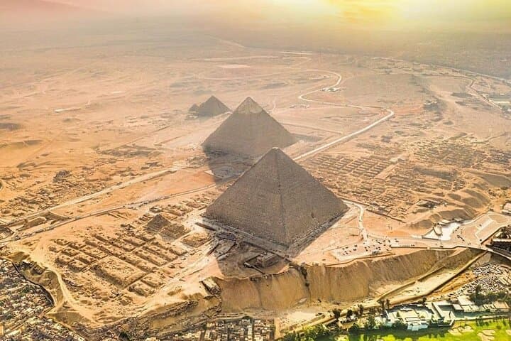 Giza Pyramids & Nile Felucca Day Tour from Cairo: Pyramids, Sphinx and River Glide photo 4