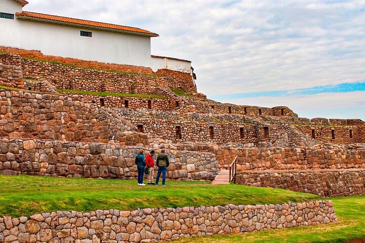 Sacred Valley, Moray & Machu Picchu: 2-Day Andean Textile and Archaeology Tour photo 2