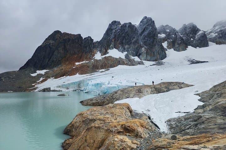 Trekking to Ojo del Albino Glacier from Ushuaia: Full-Day Small-Group Glacier Hike
