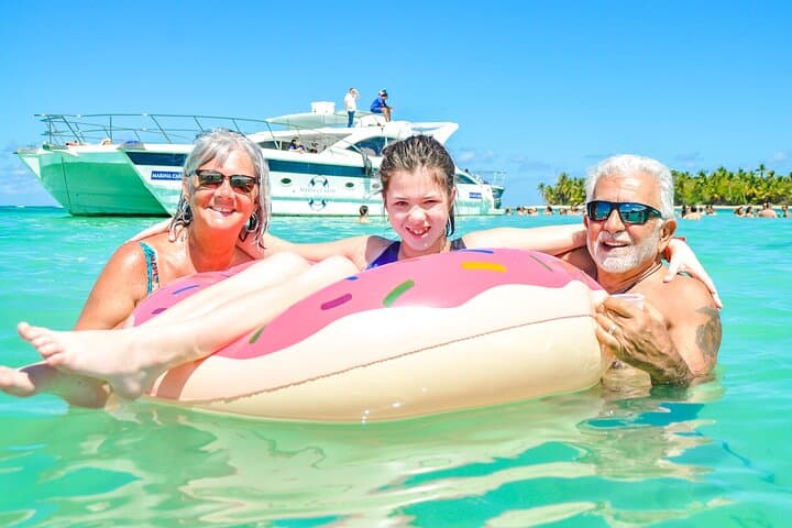 Punta Cana Family Catamaran Snorkel Cruise to Natural Pool photo 5