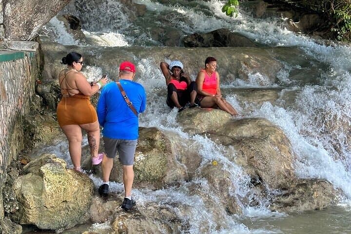 Blue Hole & Dunn’s River Falls Guided Tour — Ocho Rios Waterfall Adventure photo 6