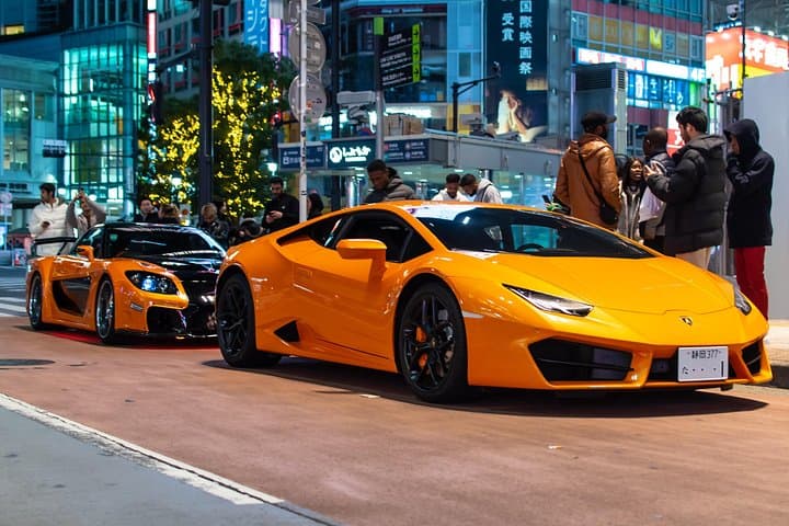 Lamborghini Huracan Tokyo Photo Tour — 1-Hour Iconic Drive photo 1