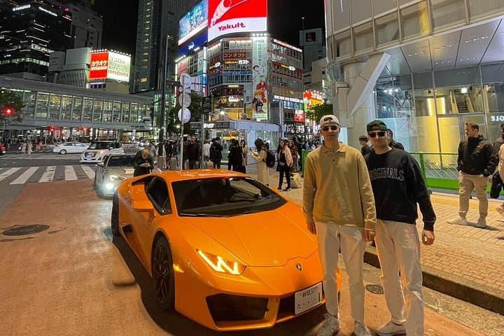 Lamborghini Huracan Tokyo Photo Tour — 1-Hour Iconic Drive photo 3