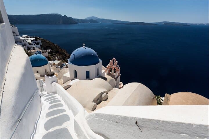 Best of Santorini: Private Caldera Tour and Wine Tasting in Oia and Fira photo 4
