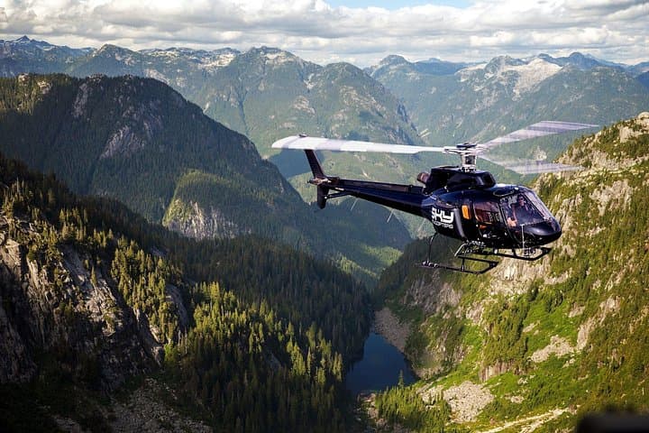 BC Backcountry Helicopter Tours from Vancouver — Coast Mountains Scenic Flights photo 2