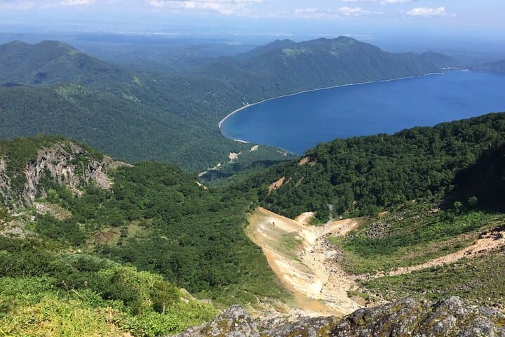 Full-Day Green-Season Hiking Around Sapporo with Onsen Relaxation photo 2
