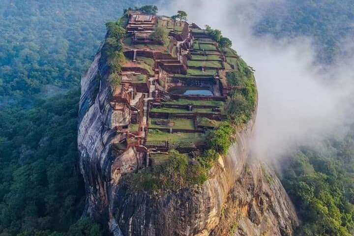 Sigiriya & Dambulla Day Tour from Katunayake: Climb Sigiriya Rock and Explore Dambulla Cave Temple photo 4