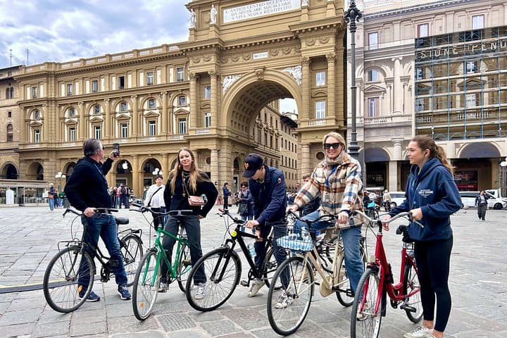 Florence Untold Bike Tour — Hidden Stories & City Streets photo 3